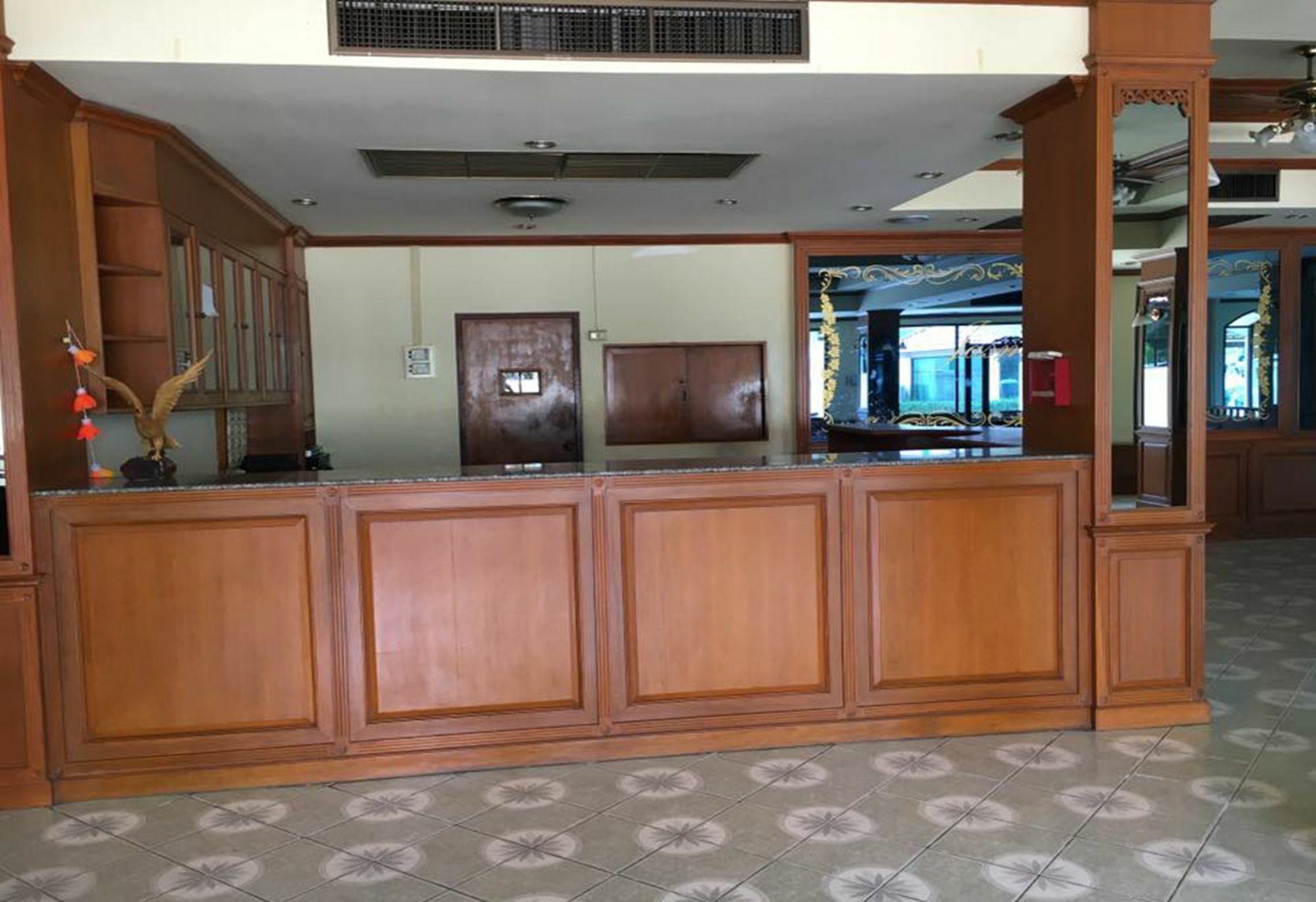 Lisa Chiang Mai Hotel Exterior foto